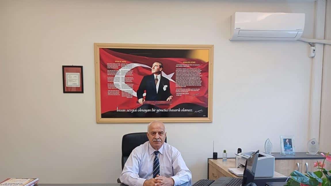 Turgut ANŞİN - Okul Müdürü